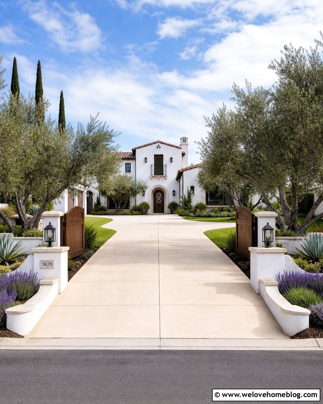 White Stucco Driveway Wall - 30 Driveway Wall Ideas