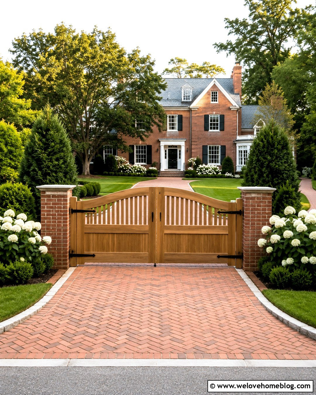 Wood Driveway Entrance With Brick Columns - 20 Natural Wood Driveway Entrance Ideas